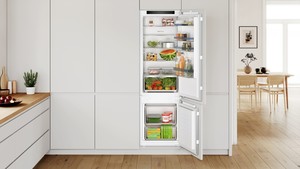 Hladilni-aparati-in-vinske-vitrine/KIV87VFE0-BOSCH-HLADILNIK_2